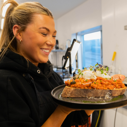 Broccoli Sprouts Garnish for dishes (Local Cafes Only)